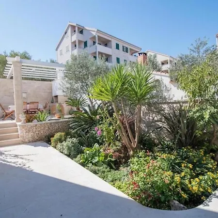 Family-friendly With Swimming Pool Supetar, Brac - 16774